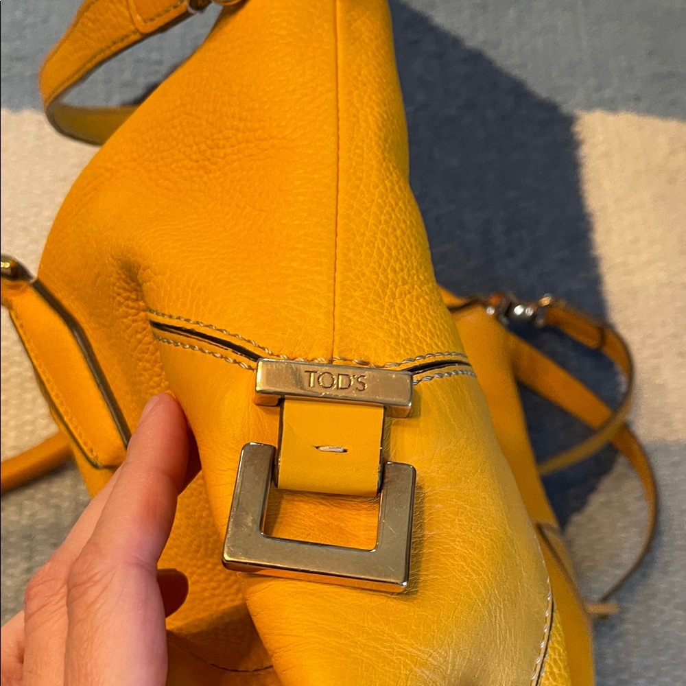 Tod's Mustard Yellow Leather Tote - Picture 4 of 8